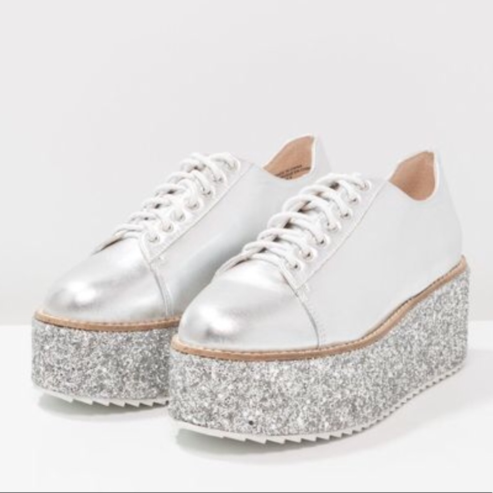 Metallic Silver Lace Up Chunky Platform Oxfords - Picture 2 of 4